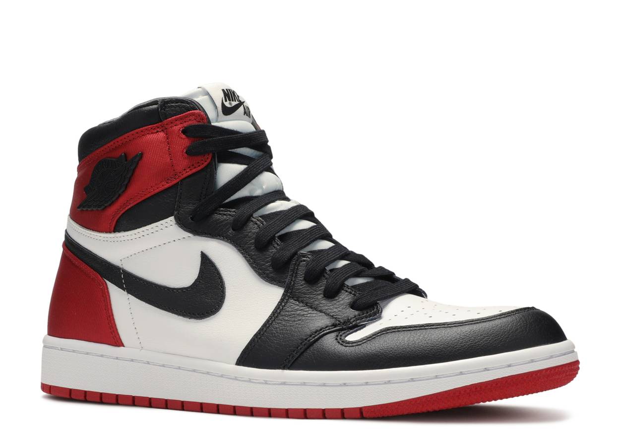 Nike Air Jordan 1 Retro High ‘Satin Black Toe’ (W)