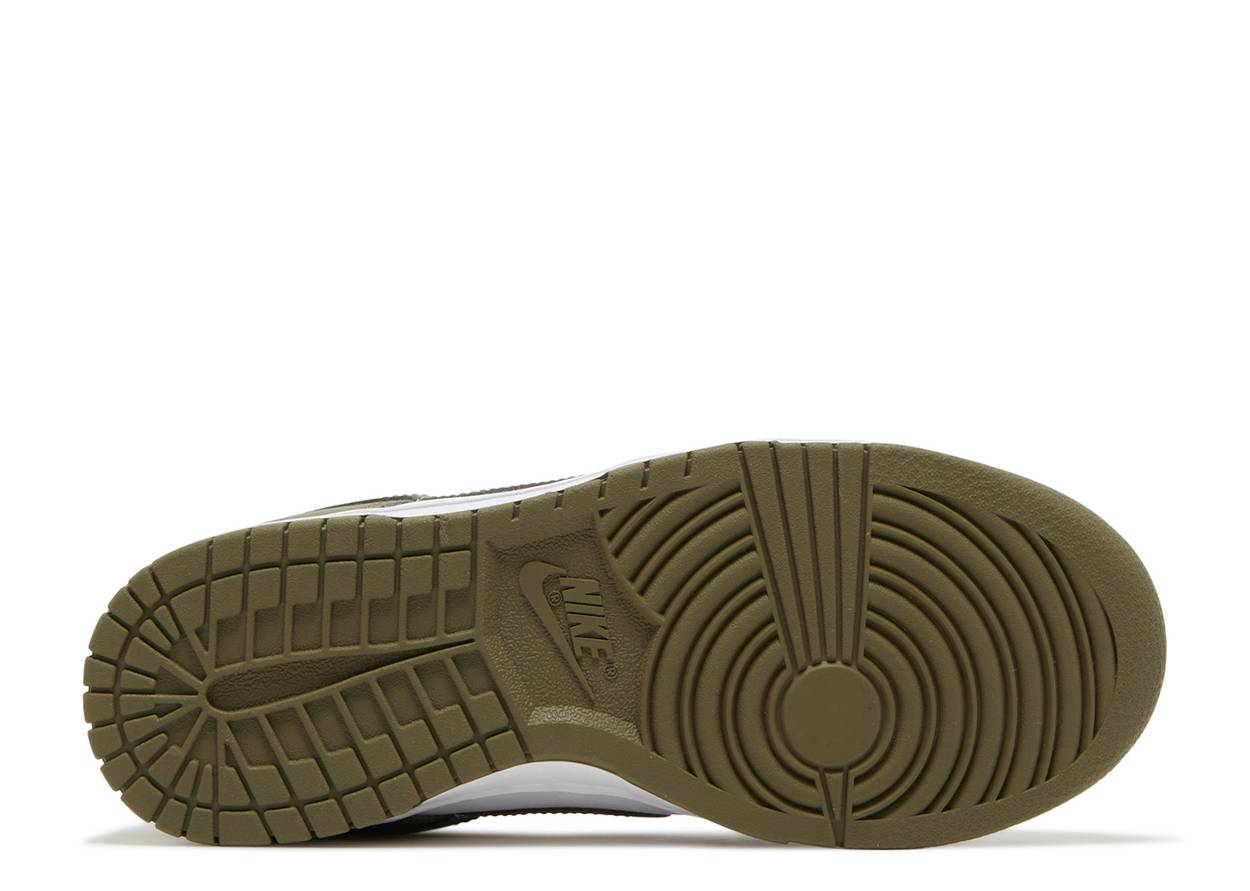 Nike Dunk Low 'Medium Olive' (W)