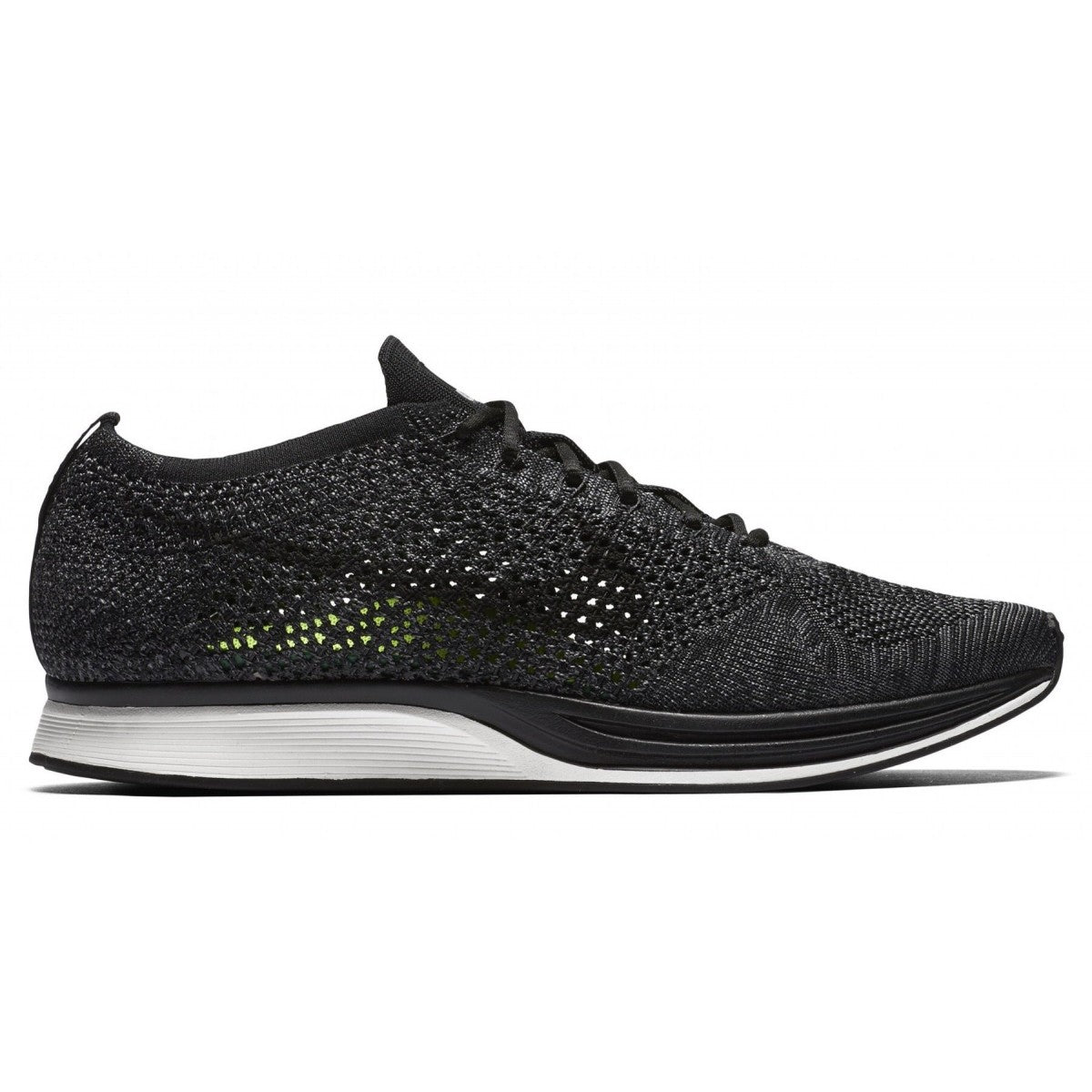 Nike flyknit racer black white 2024 release date