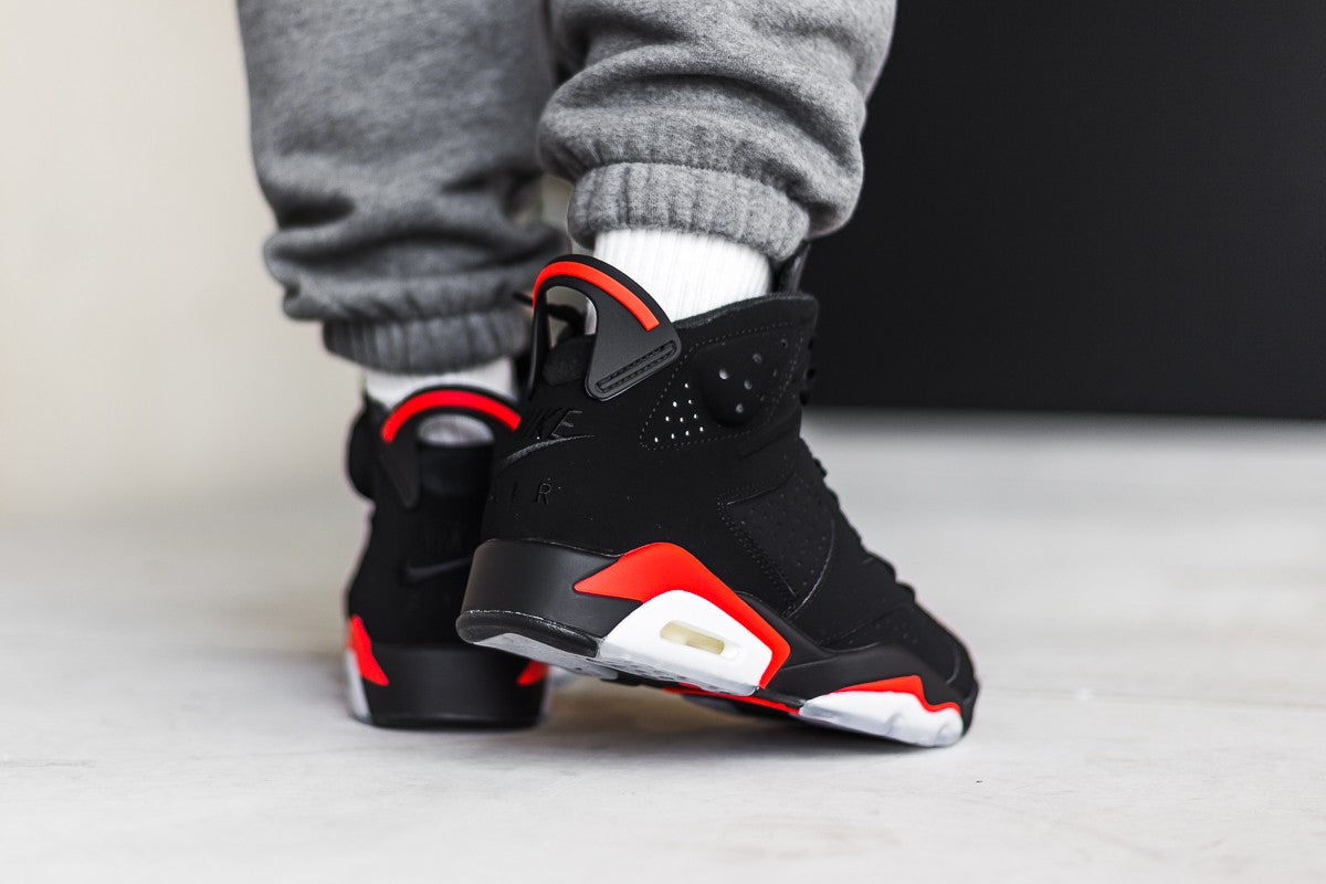 Jordan 6 black top infrared on feet